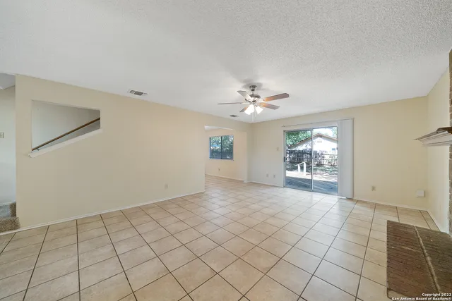 $1,400 | 6122 Ridge Oak, San Antonio, TX 78250