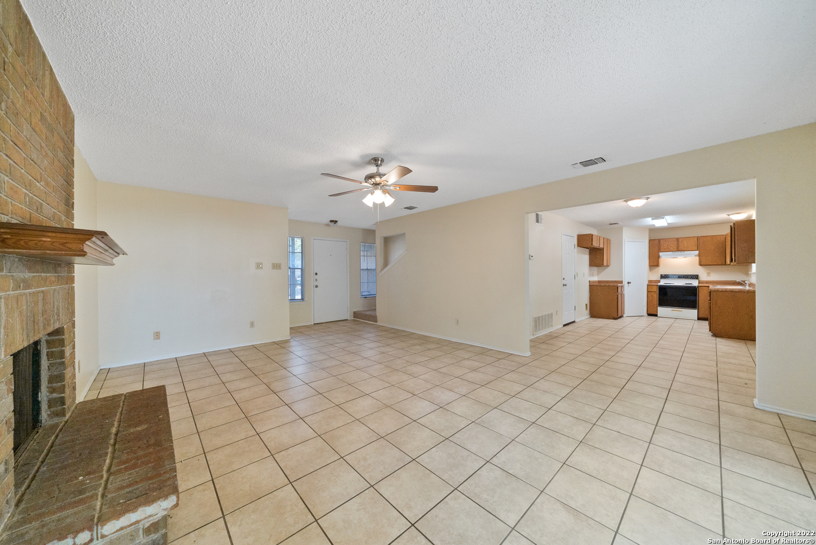 6122 Ridge Oak San Antonio, TX 78250 - Photo 9 of 31 a view of an empty room and fire place