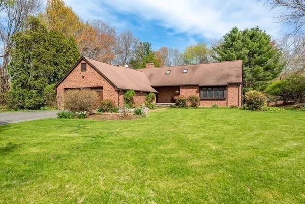 $750,000 | 560 Middle Street, Amherst, MA 01002