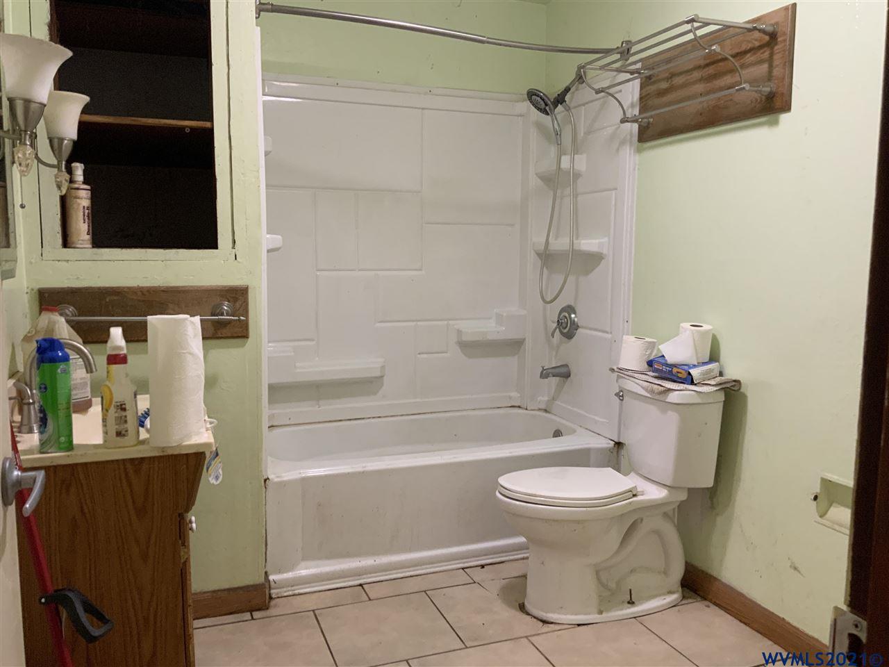 22255 Jennie Road Lyons, OR 97358 - Photo 17 of 27 Gallery Image 17