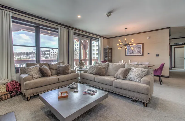 $1,050,000 | 759 Stratton Mountain Road, Unit 239, Stratton, VT 05155