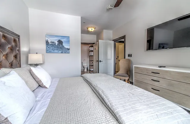 $1,050,000 | 759 Stratton Mountain Road, Unit 239, Stratton, VT 05155