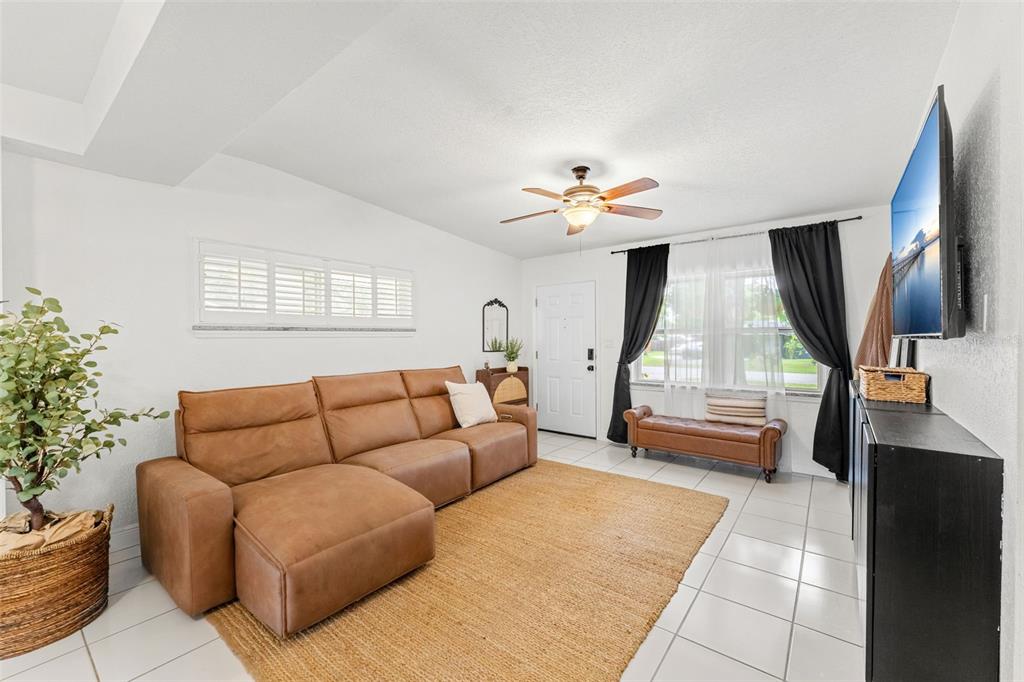 175 Grace Boulevard Altamonte Springs, FL 32714 - Photo 6 of 39
