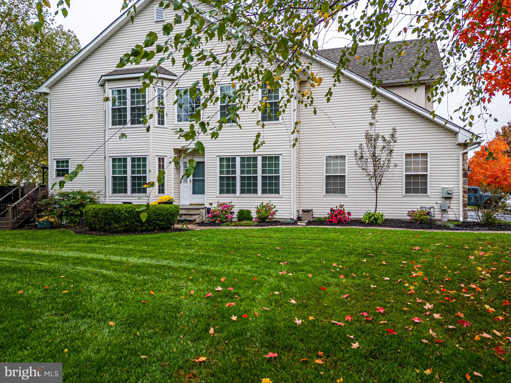 3214 Riding Court Chalfont, PA 18914 - Photo 3 of 51 Gallery Image 3