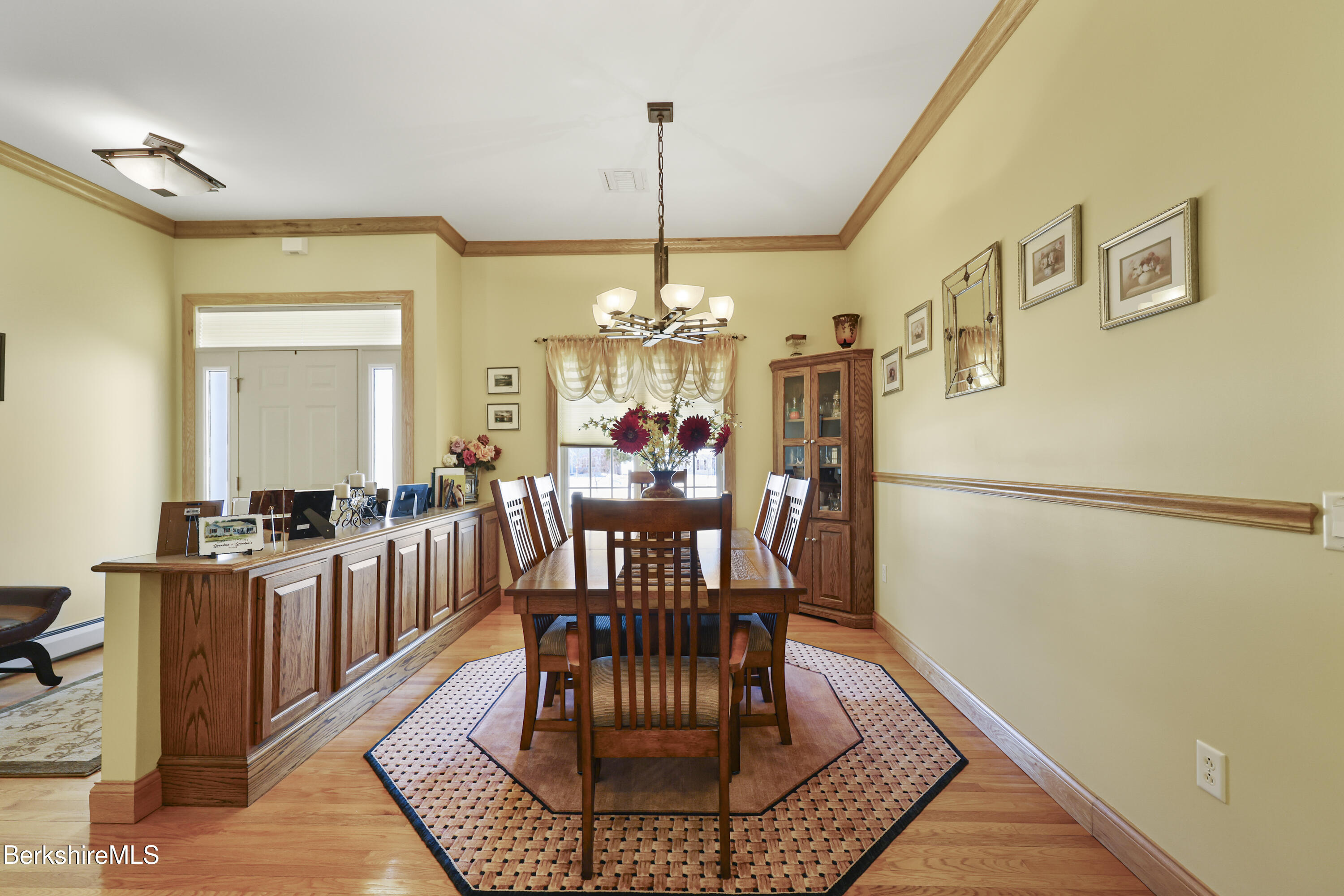 581 Red Barn Road Dalton, MA 01226 - Photo 13 of 65 25 Dining Room
