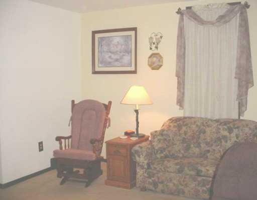 230 2nd Butler, PA 16001 - Photo 5 of 7 Living Room.