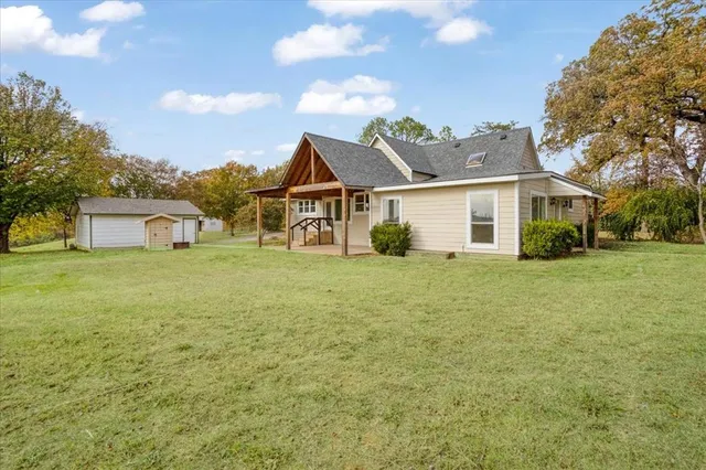 $450,000 | 40 Sheryl Lane, Denison, TX 75021