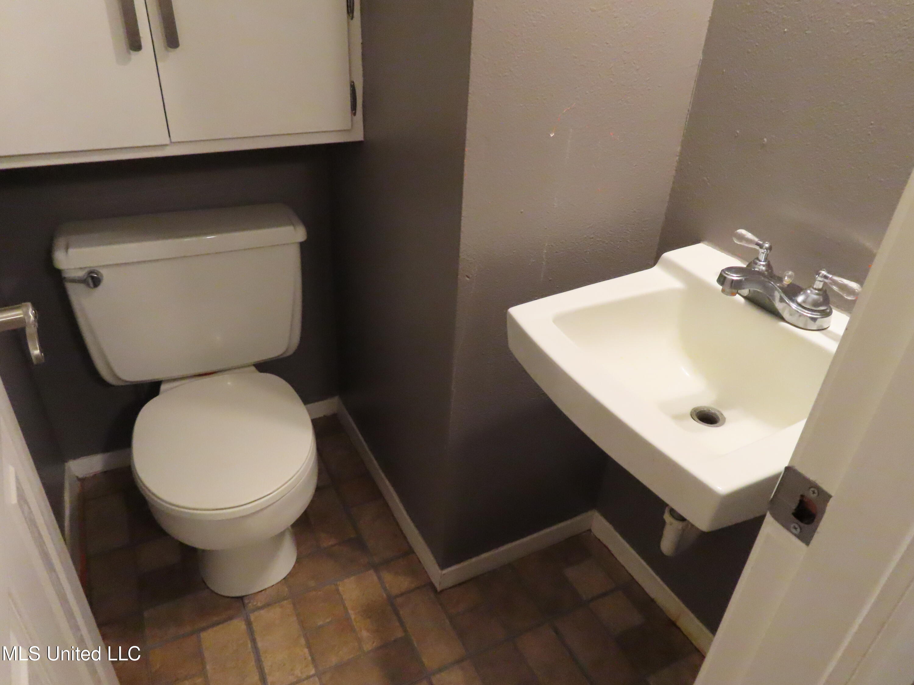 14487 Big John Road Biloxi, MS 39532 - Photo 28 of 34 Half Bath