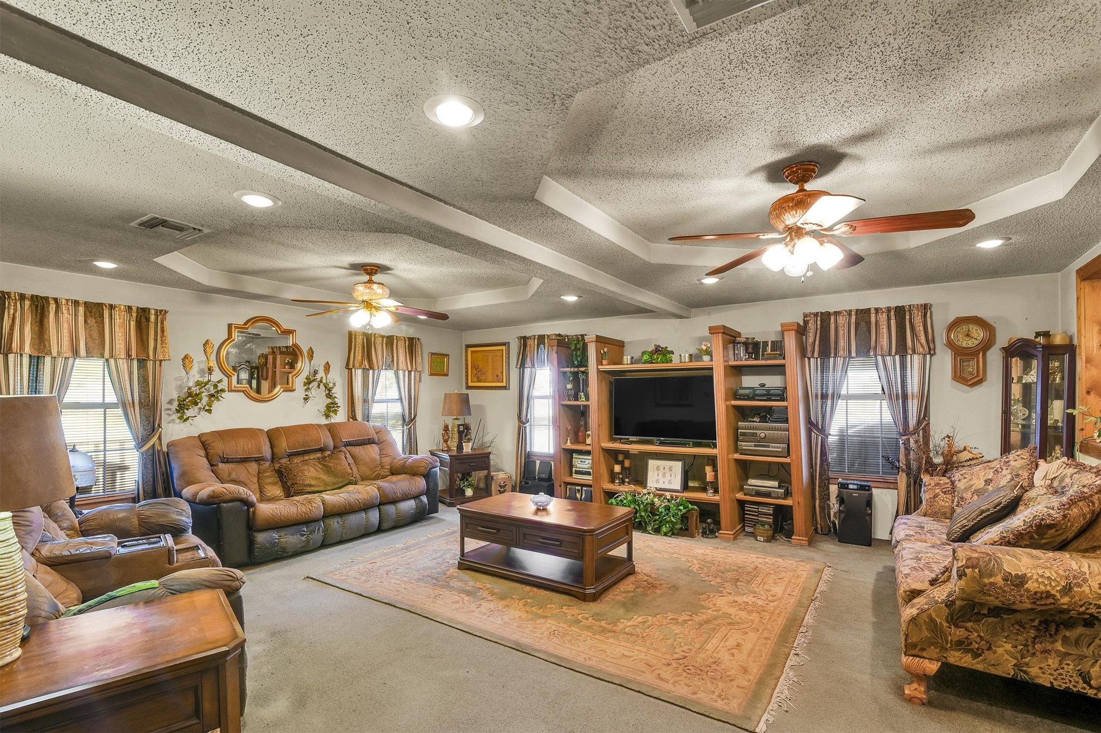959 Walker Loop Huntsville, TX 77340 - Photo 1 of 39 Family Room