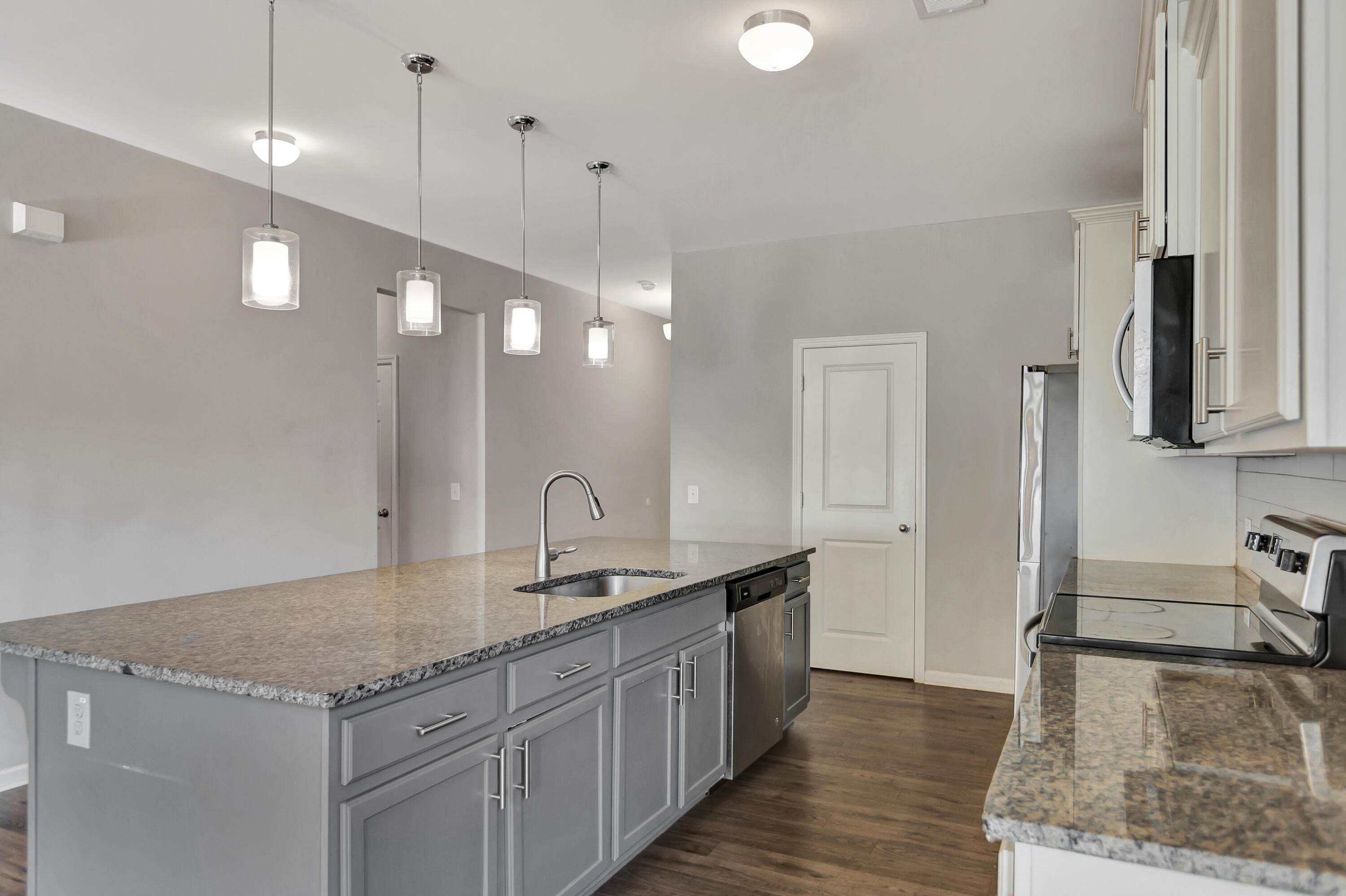 125 Rockingham Way Moncks Corner, SC 29461 - Photo 10 of 28 296A8331