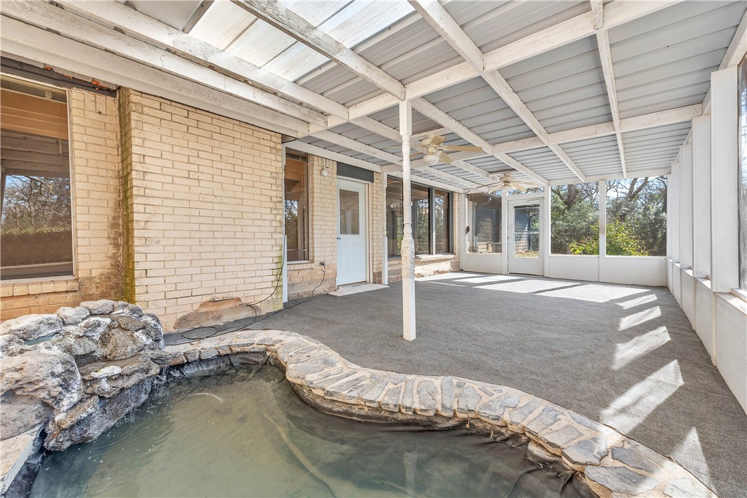 12994 Hunters Creek Road College Station, TX 77845 - Photo 31 of 35 a very nice looking room with a large window