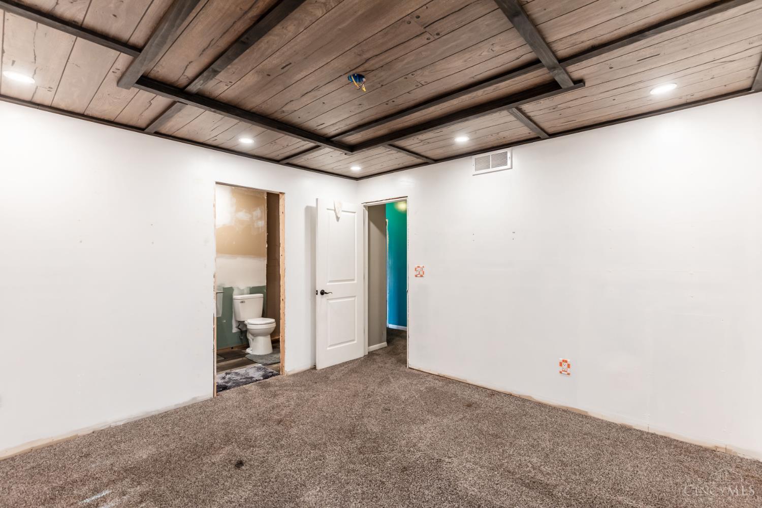 10467 West Mill Road Cincinnati, OH 45240 - Photo 19 of 38 Gallery Image 19