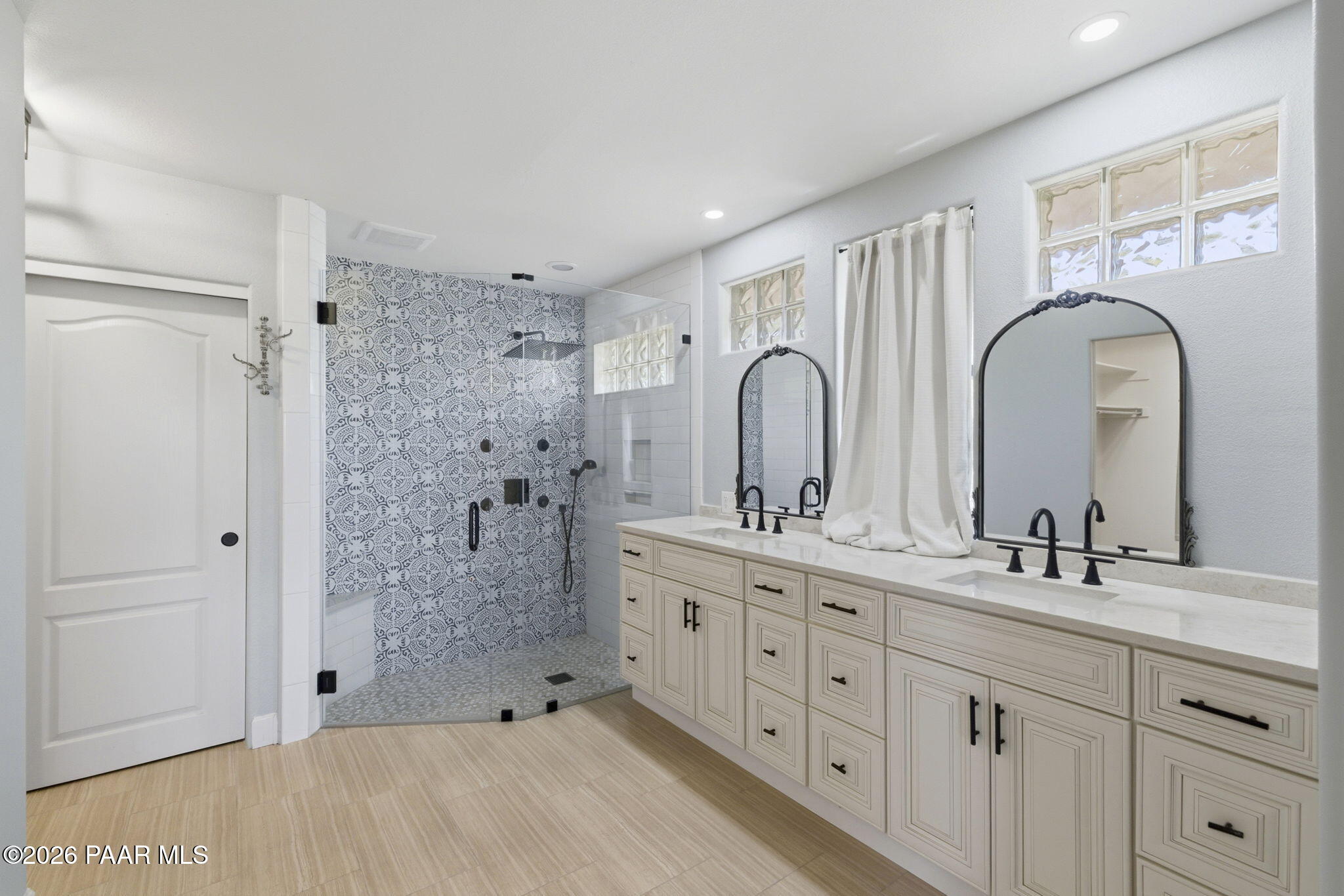 1140 Tanglewood Road Prescott, AZ 86303 - Photo 6 of 55 Primary Ensuite Bath