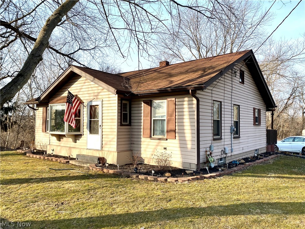 1365 Salt Springs Road Niles, OH 44446 - Photo 1 of 12 Gallery Image 1