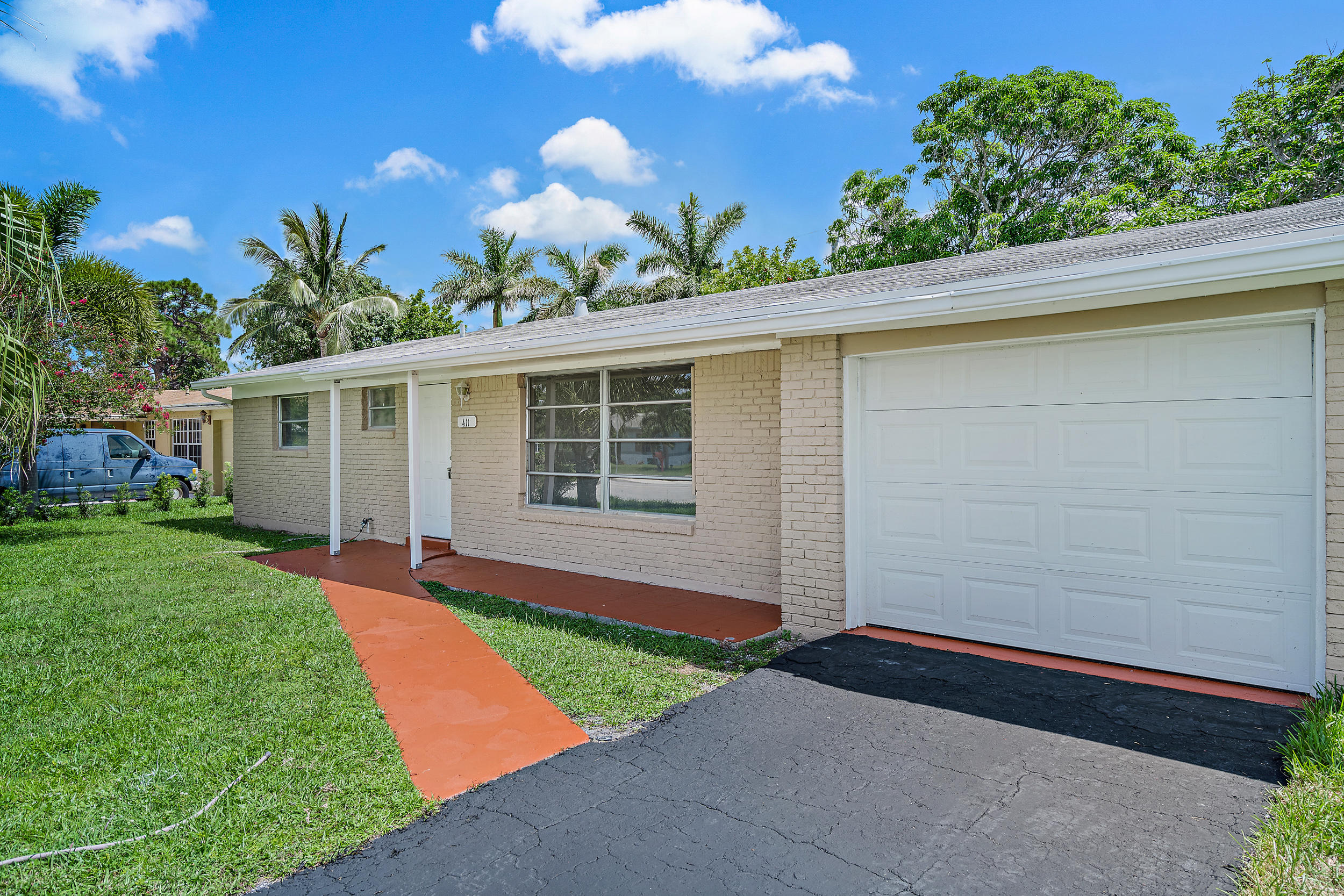 411 West 34th Street Riviera Beach, FL 33404 - Photo 3 of 16 Home