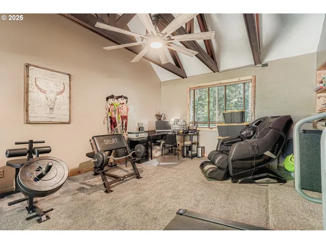 a view of a livingroom with furniture