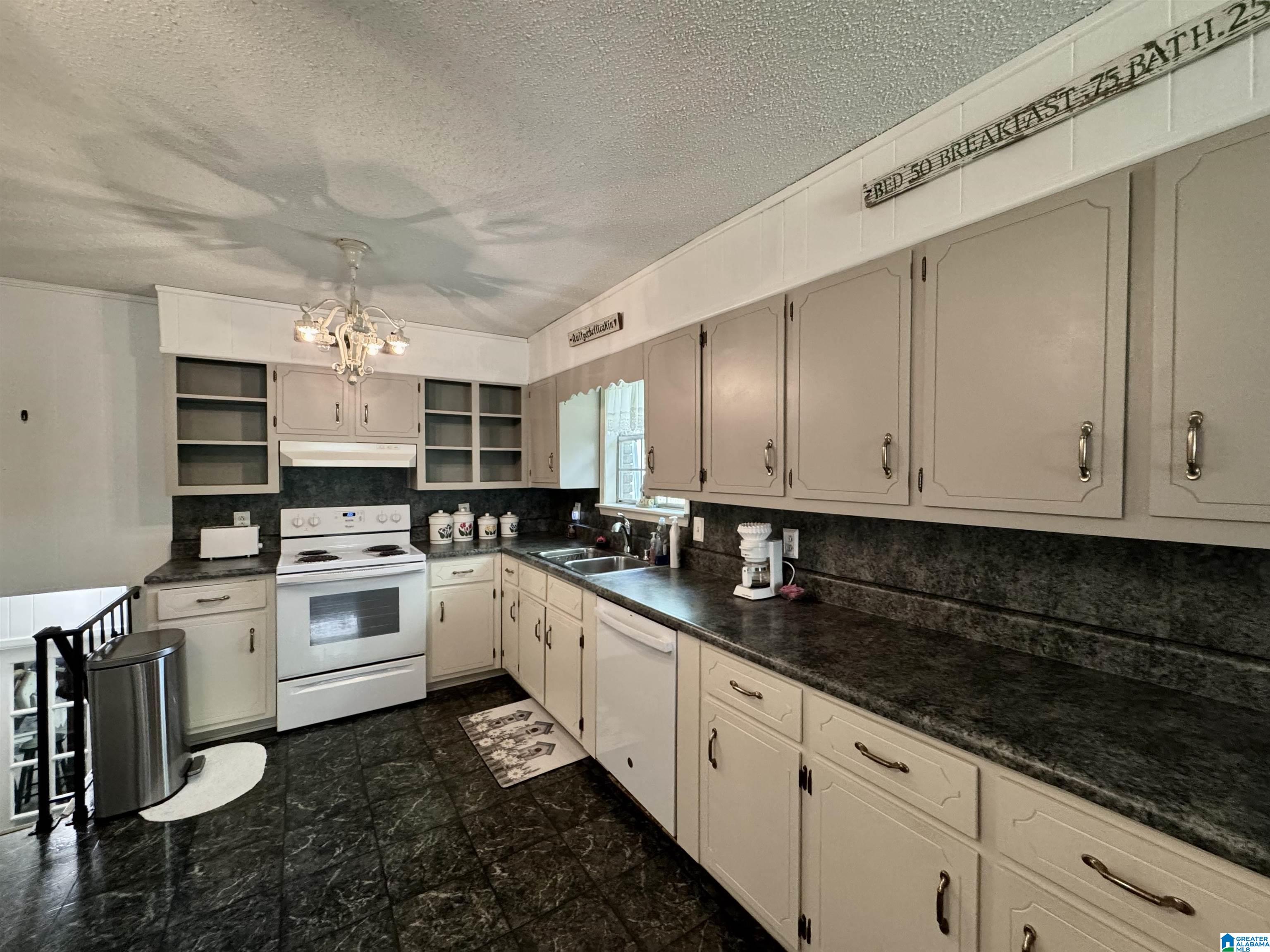 444 Mill Creek Road Warrior, AL 35180 - Photo 21 of 46
