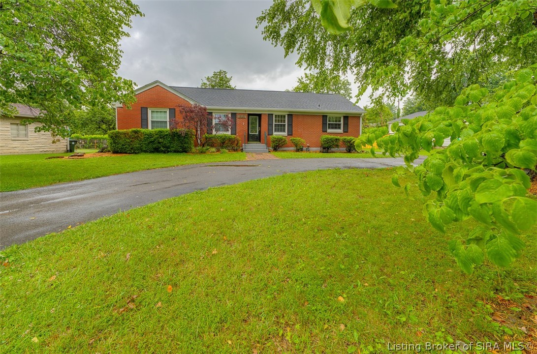 1352 Slate Run Road New Albany, IN 47150 - Photo 23 of 26