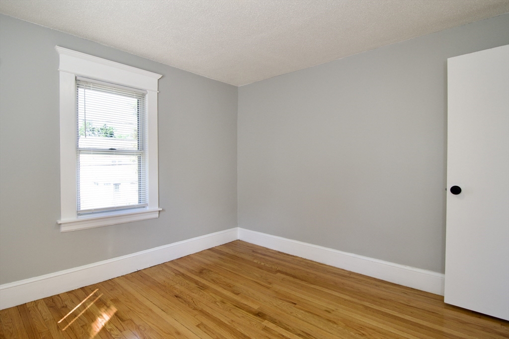 23 Corona Street Springfield, MA 01104 - Photo 29 of 42 Gallery Image 29