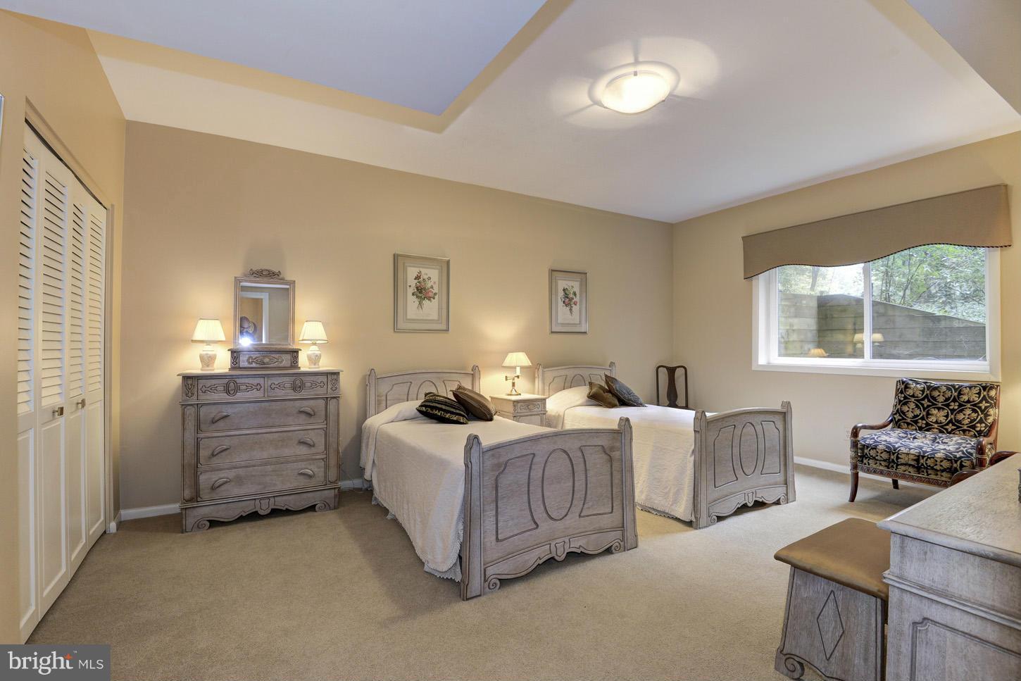 4111 North Ridgeview Road Arlington, VA 22207 - Photo 13 of 21 Bedroom