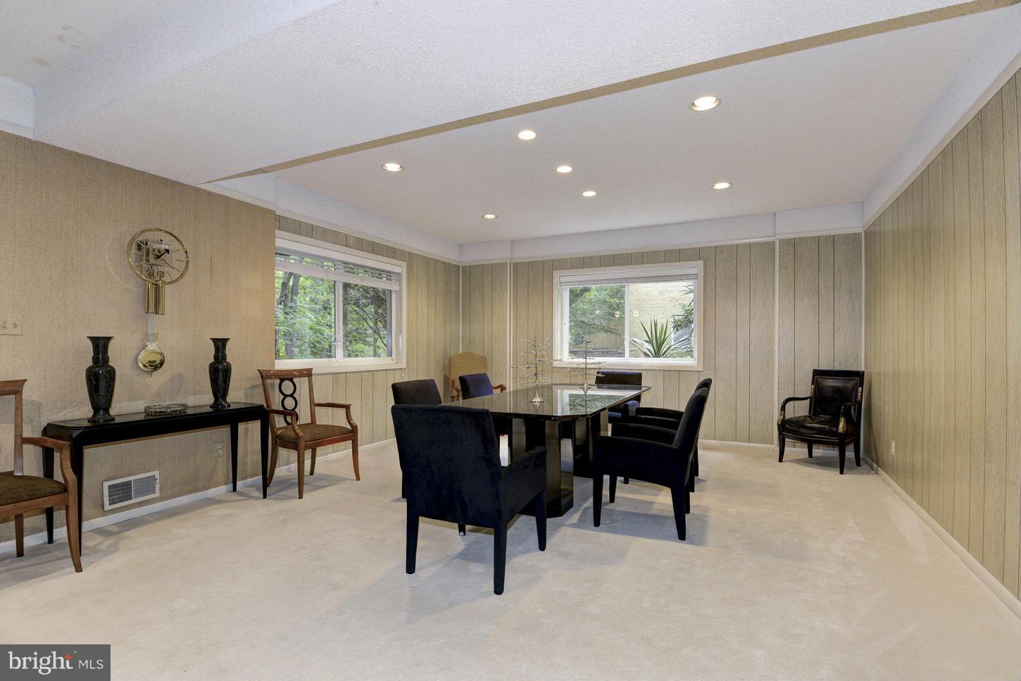 4111 North Ridgeview Road Arlington, VA 22207 - Photo 17 of 21 Interior (General)