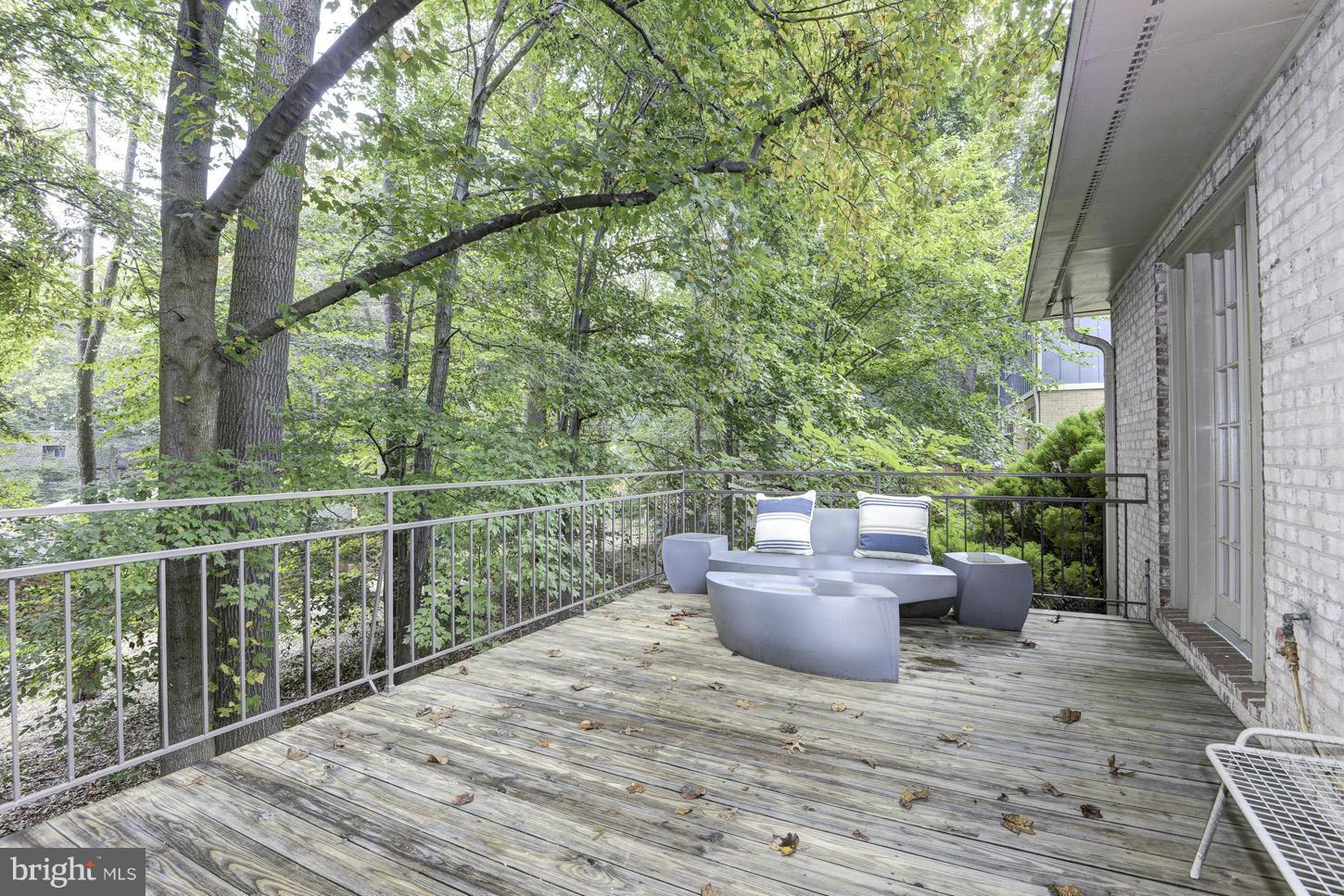 4111 North Ridgeview Road Arlington, VA 22207 - Photo 19 of 21 Exterior (Rear)