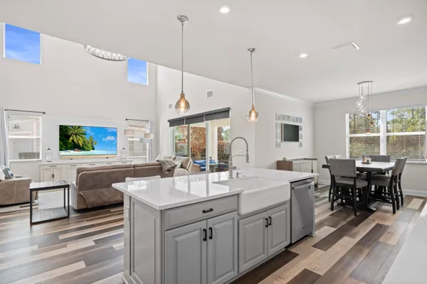 $1,219,000 | 684 Southwest Pennfield Terrace, Stuart, FL 34997