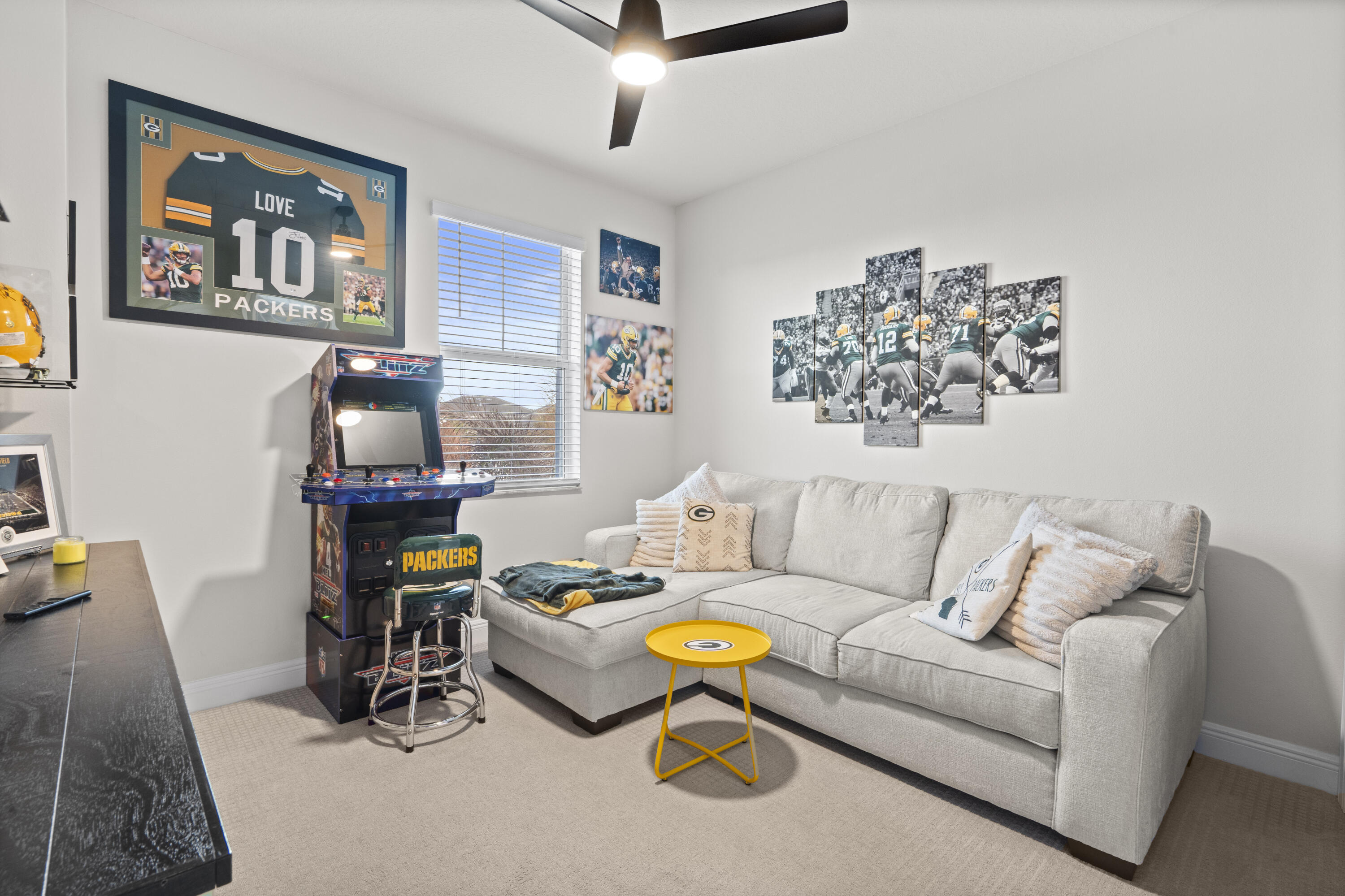 684 Southwest Pennfield Terrace Stuart, FL 34997 - Photo 35 of 61 a living room with furniture and a dining area