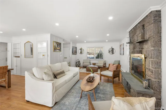 $1,550,000 | 467 Hempstead Avenue, Rockville Centre, NY 11570