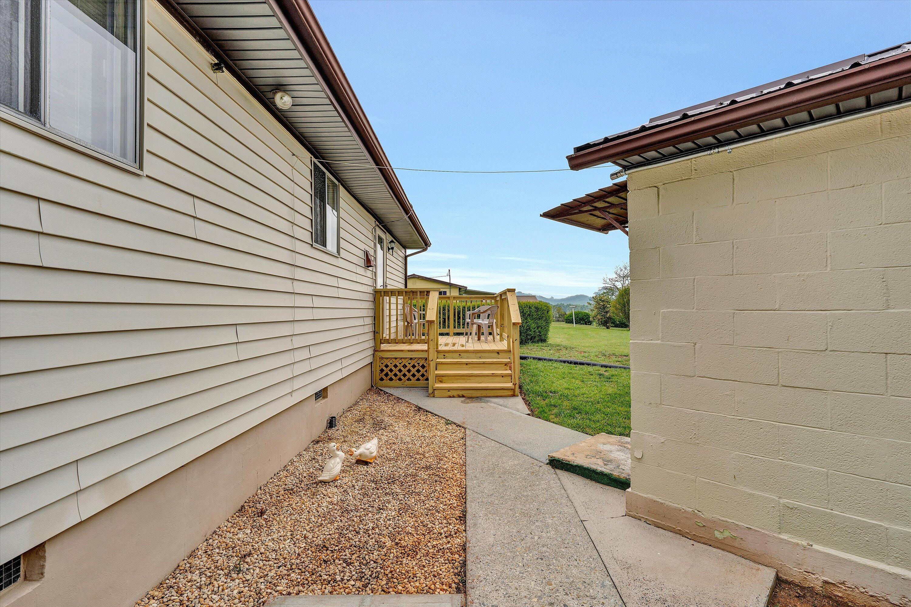 1151 Wheatland Road Buchanan, VA 24066 - Photo 38 of 45 38-SGP-05722