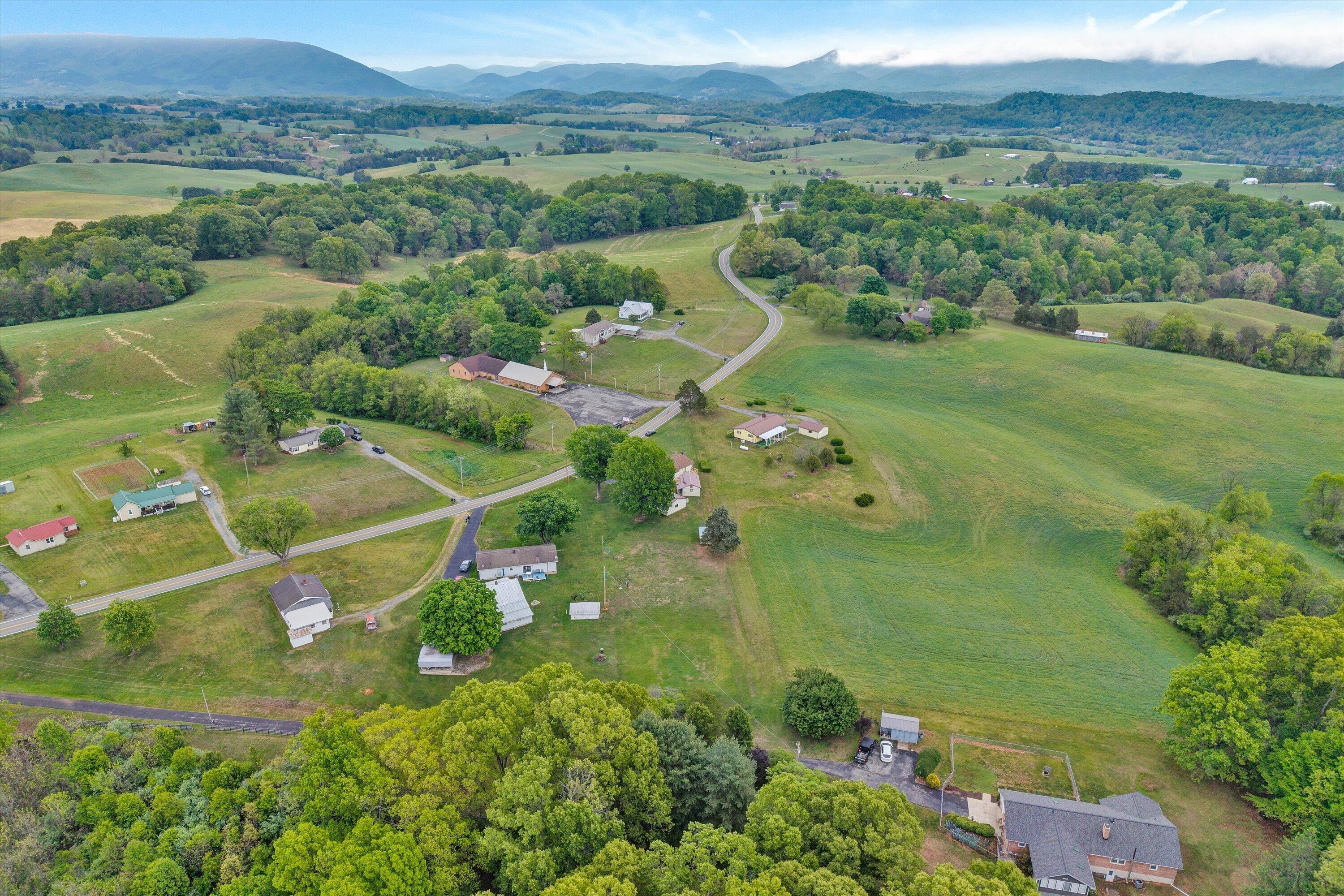 1151 Wheatland Road Buchanan, VA 24066 - Photo 5 of 45 05-SGP-20260428120159
