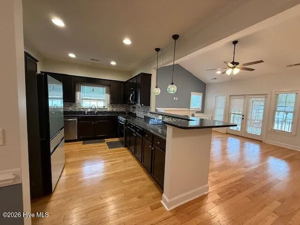 $1,980 | 225 Wedgefield Circle, Maple Hill, NC 28454