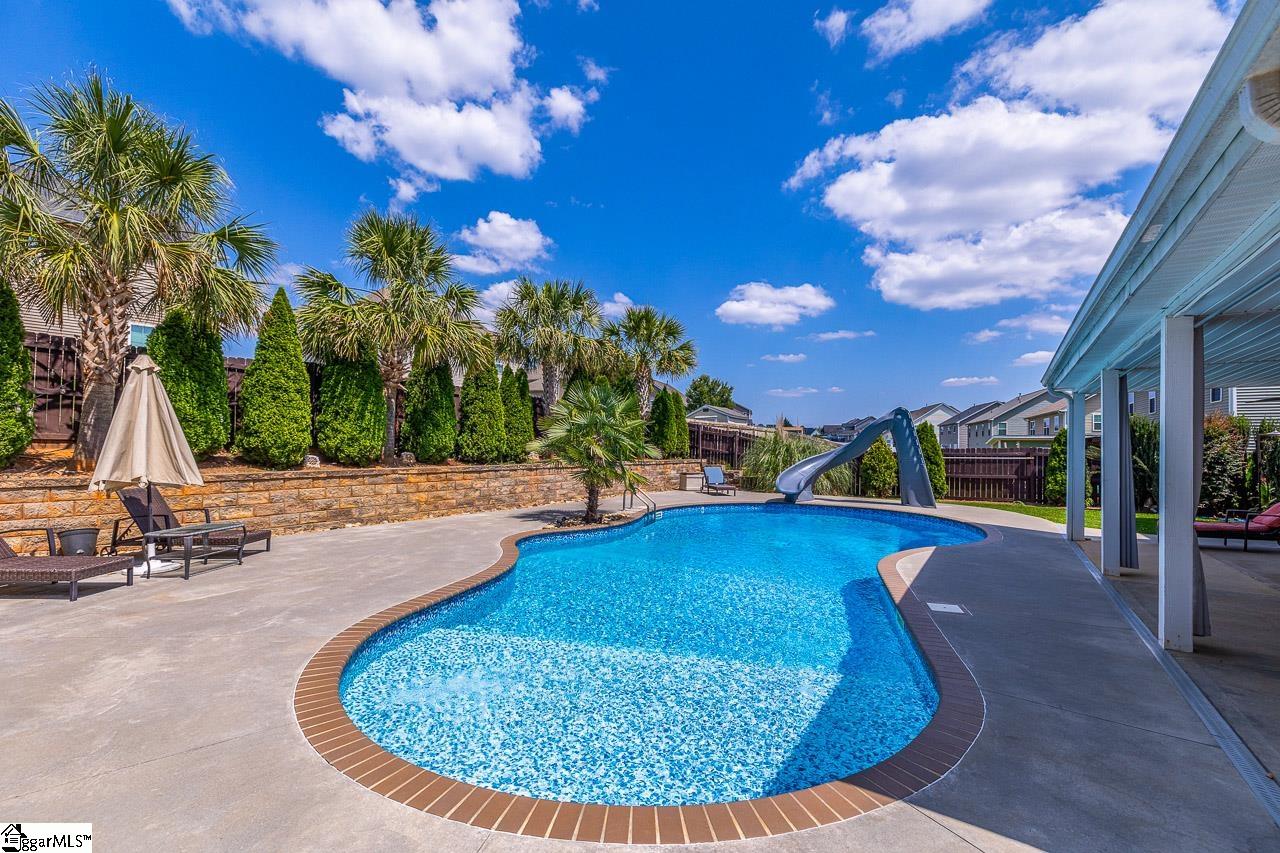 370 Slate Drive Boiling Springs, SC 29316 - Photo 2 of 49