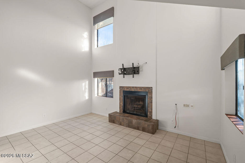 1949 North Swan Road, Unit 24 Tucson, AZ 85712 - Photo 4 of 35 Gallery Image 4