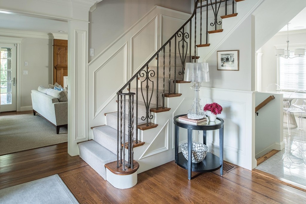 33 Plainfield Street Newton, MA 02468 - Photo 2 of 10