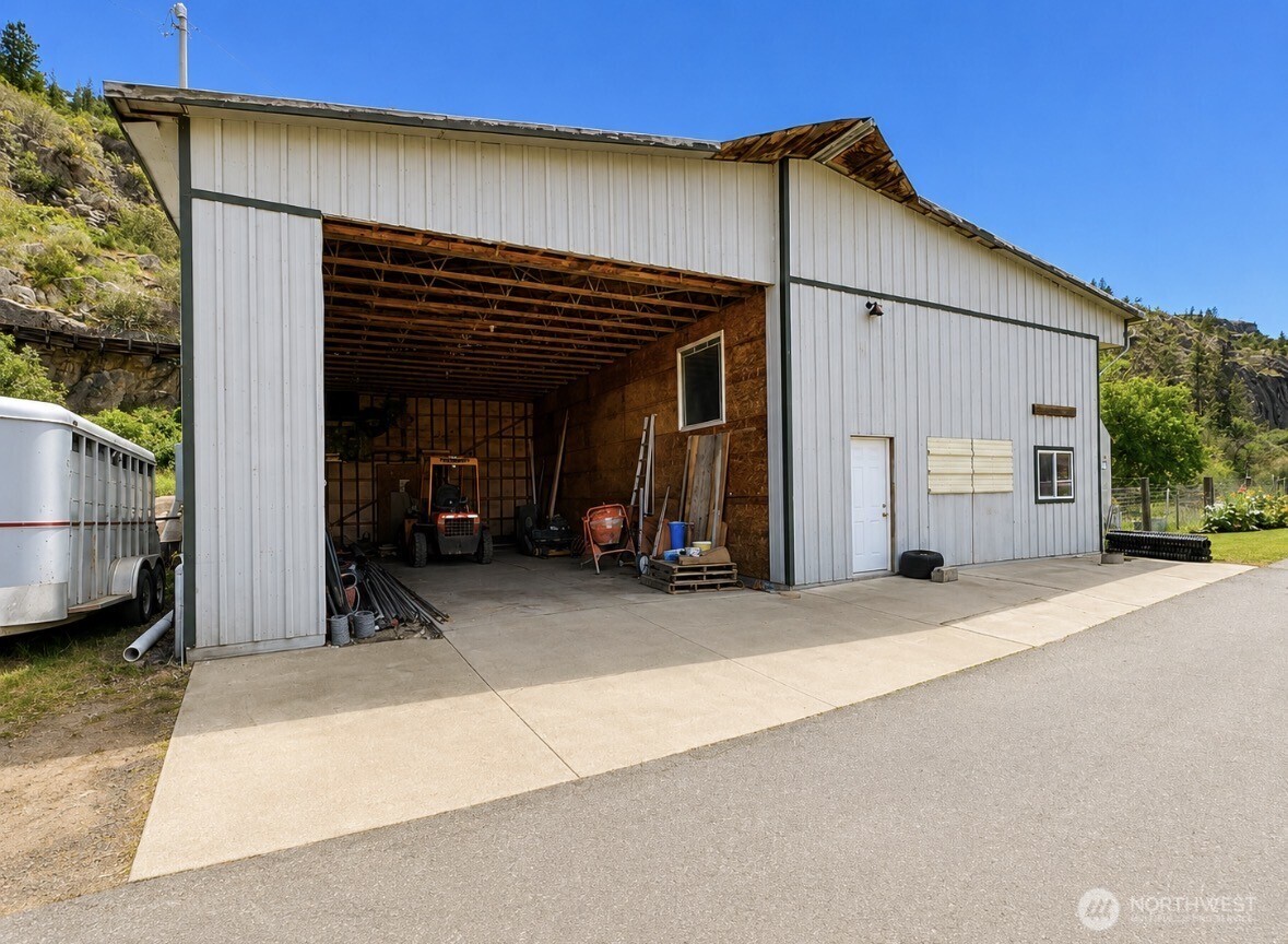 16 Mossy Rock Road Oroville, WA 98844 - Photo 6 of 40