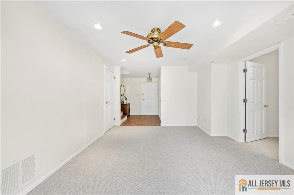 56 Ferris Road Edison, NJ 08817 - Photo 7 of 28 Gallery Image 7