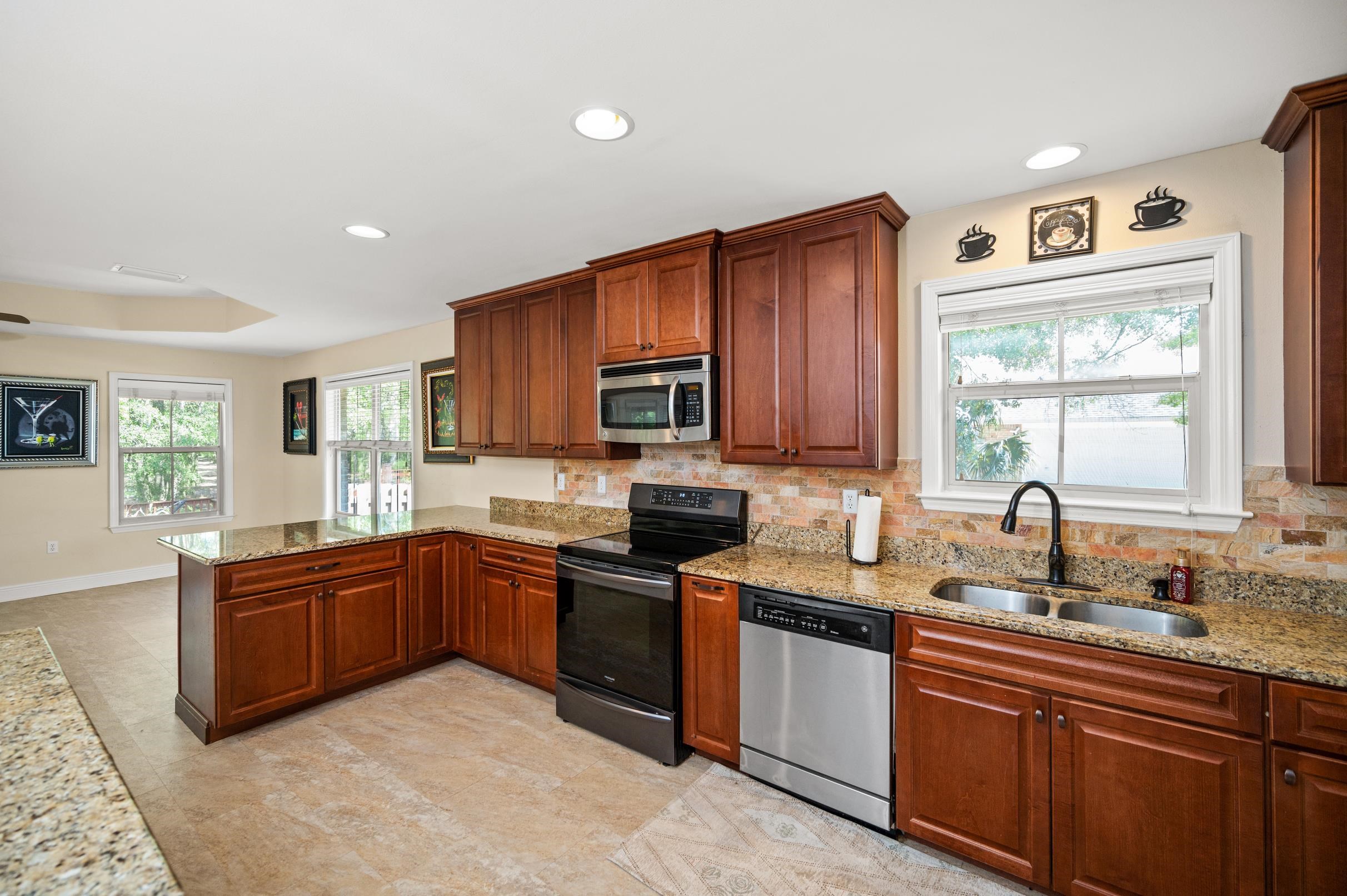 11801 Venice Boulevard Foley, AL 36535 - Photo 10 of 50