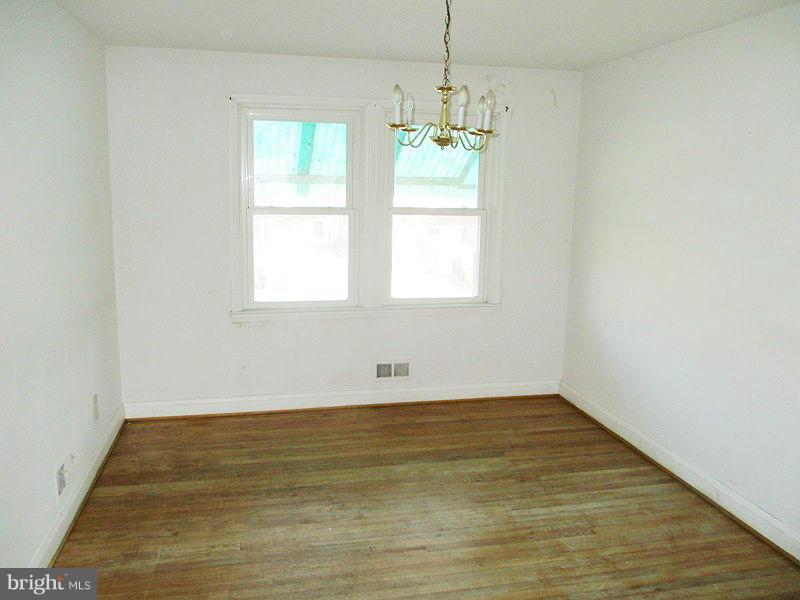 3632 Elmora Avenue Baltimore, MD 21213 - Photo 5 of 10 Dining Room