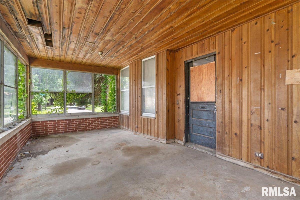 1631 South College Street Springfield, IL 62704 - Photo 4 of 32