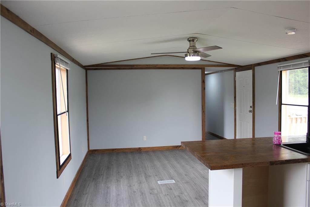 1022 Mitchell Road Pilot Mountain, NC 27041 - Photo 23 of 36 Livingroom