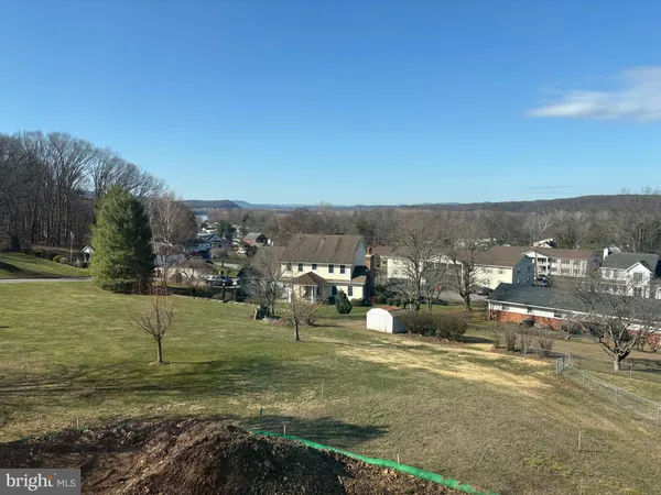 $387,850 | 12 Hilltop Circle, Halifax, PA 17032