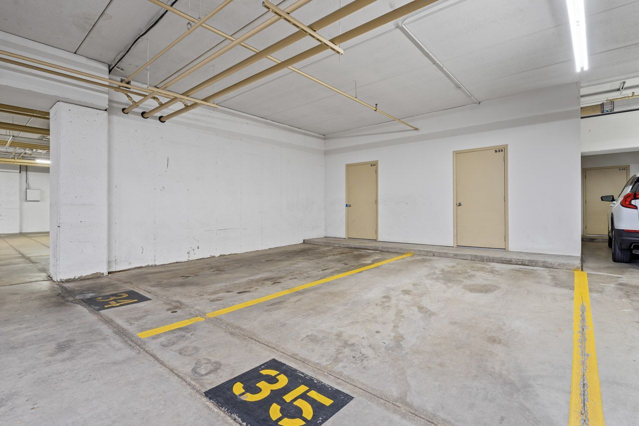 133 West Palatine Road, Unit 108 Palatine, IL 60067 - Photo 31 of 37 a view of a hall with a rug
