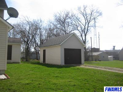 421-7 North 7th Street Decatur, IN 46733 - Photo 3 of 10 Gallery Image 3
