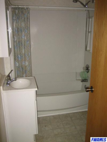 421-7 North 7th Street Decatur, IN 46733 - Photo 5 of 10 Gallery Image 5
