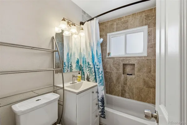 $399,000 | 4201 East 69th Place, Commerce City, CO 80022
