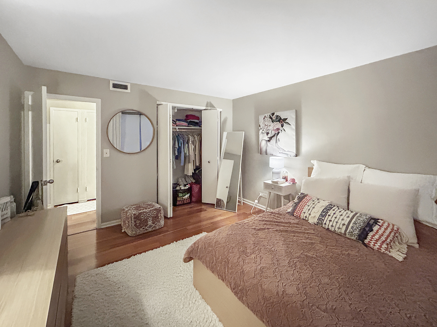 6301 North Sheridan Road, Unit 15D Chicago, IL 60660 - Photo 12 of 15