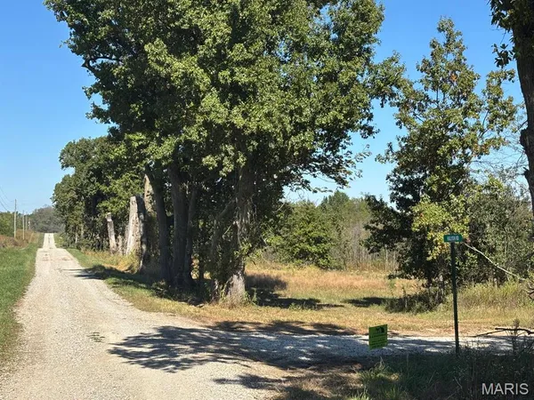 $69,900 | 21 Halyon Road, Perry, MO 63462