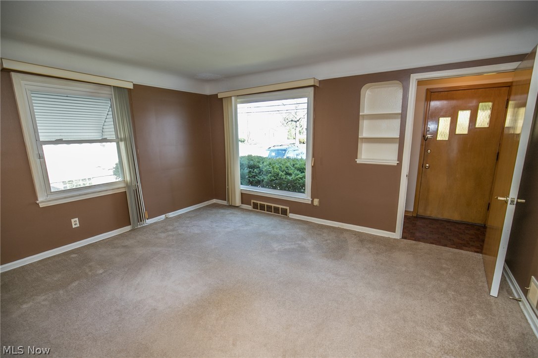 11710 Granger Road Cleveland, OH 44125 - Photo 4 of 33 Gallery Image 4