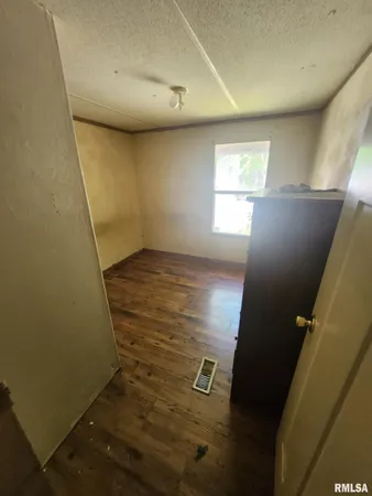 $27,500 | 254 North Marnico Lane, Jacksonville, IL 62650